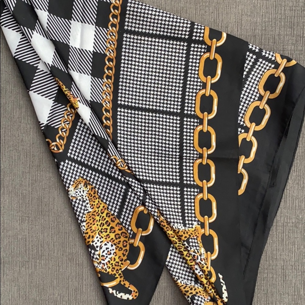 Fashion scarf
